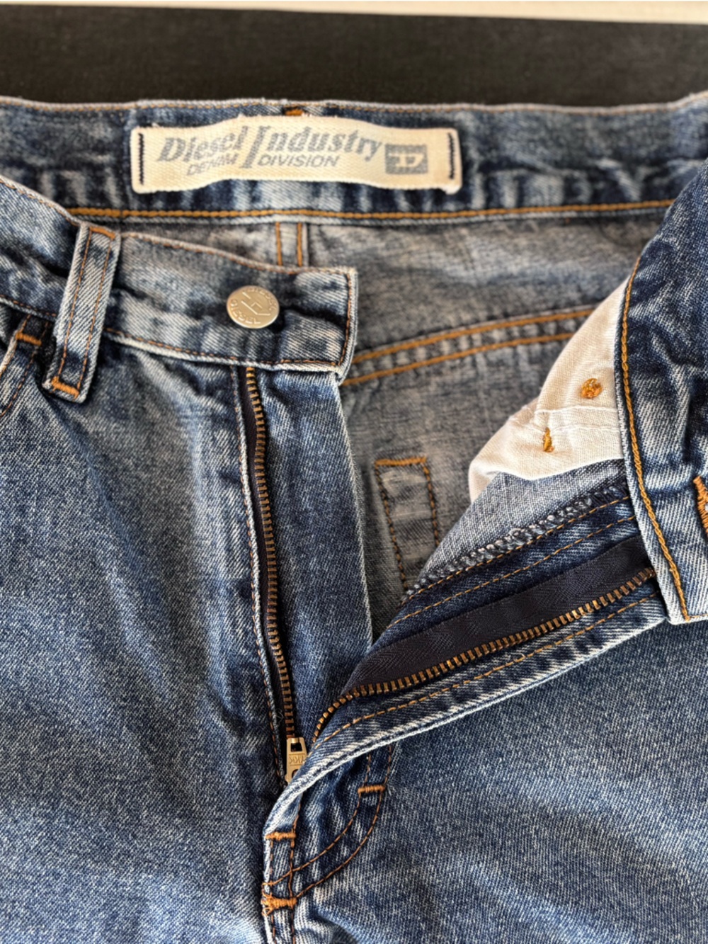 Y2K Vintage Diesel Medium Blue Flare Wide-Leg Jeans Size 27 - Picture 6 of 9